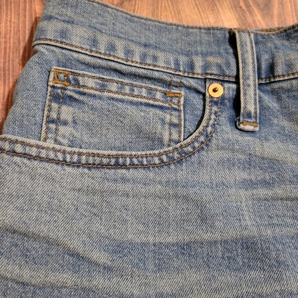 Madewell cut off women's jean shorts, size 28. Button fly. - Picture 7 of 7